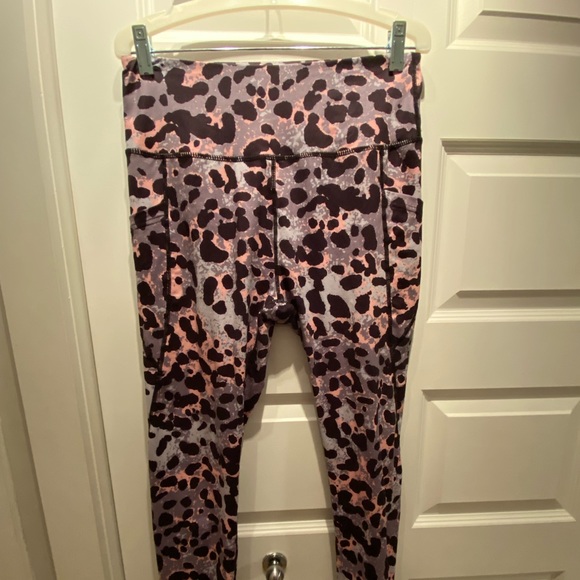 Leopard print leggings with pockets - Picture 1 of 2